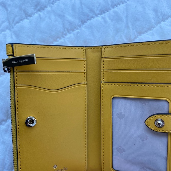 Kate Spade wallet - Picture 2 of 3